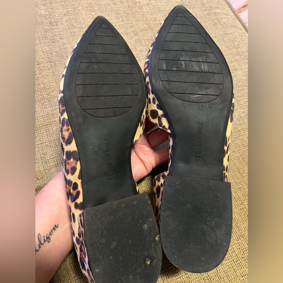 Kenneth Cole Pointed Toe leopard flats - Picture 4 of 4
